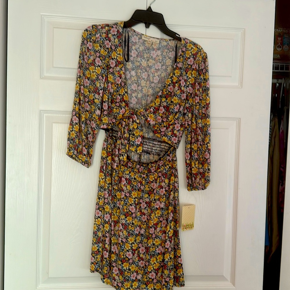Bebop juniors summer dress. Cutout midriff.